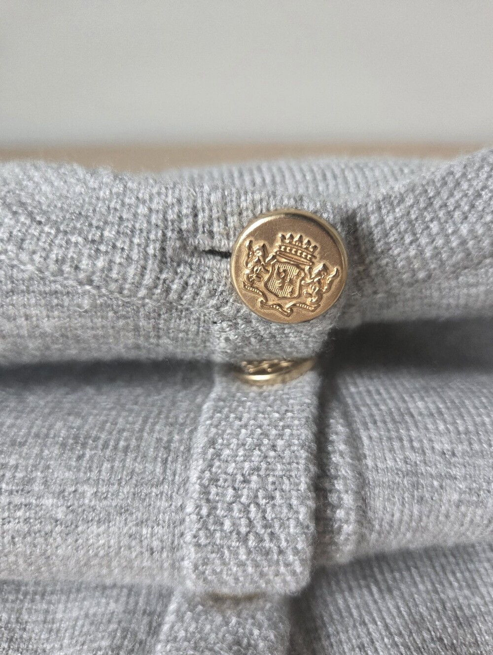 Abercrombie & Fitch Gray Luxeloft Short Sleeve Cardigan Womens Size Medium - Picture 4 of 8